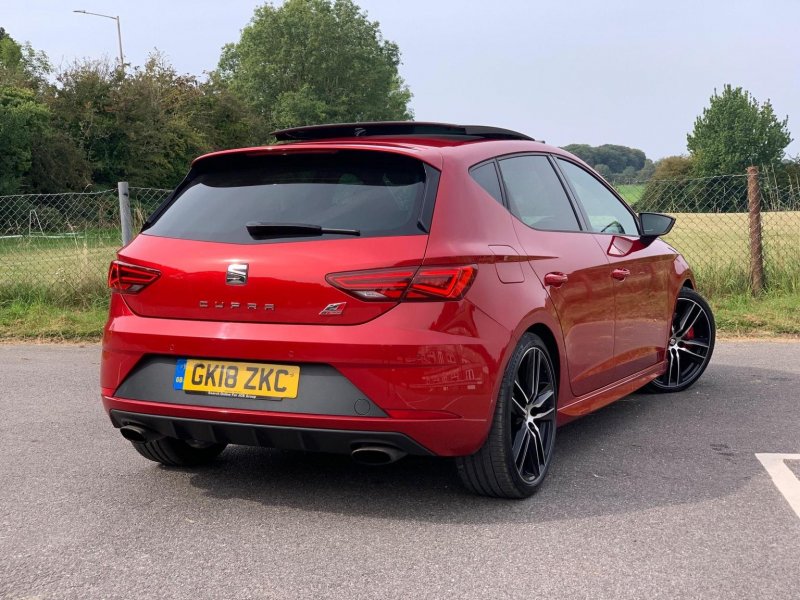 SEAT LEON