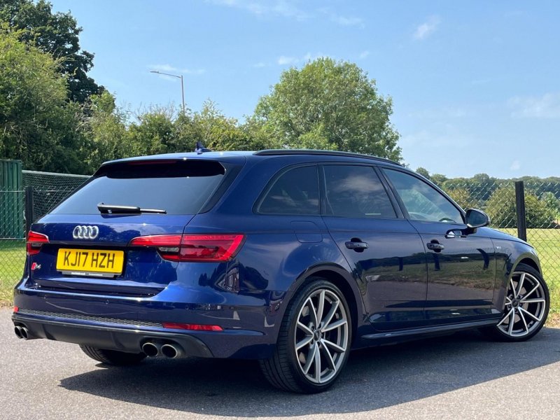 AUDI S4