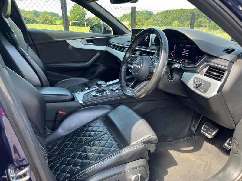 AUDI S4