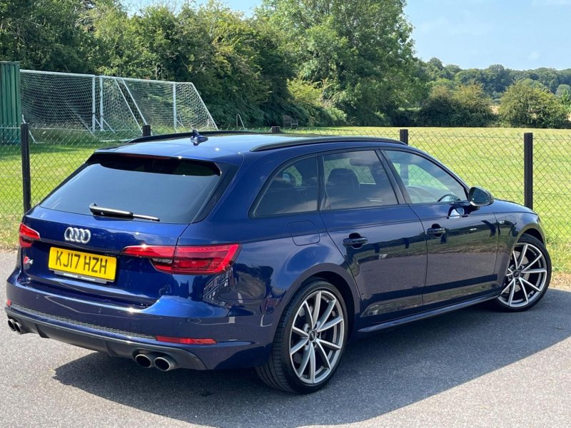 AUDI S4