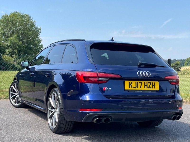 AUDI S4