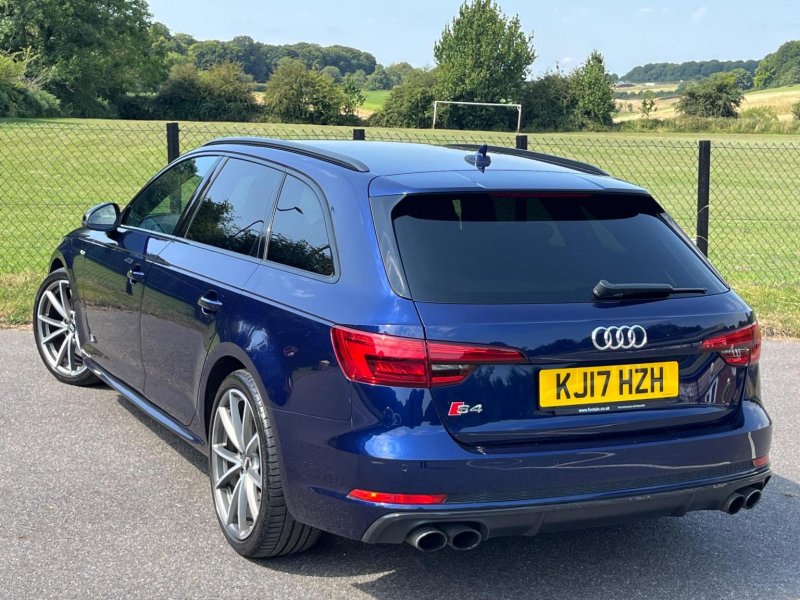 AUDI S4