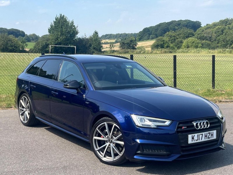 AUDI S4