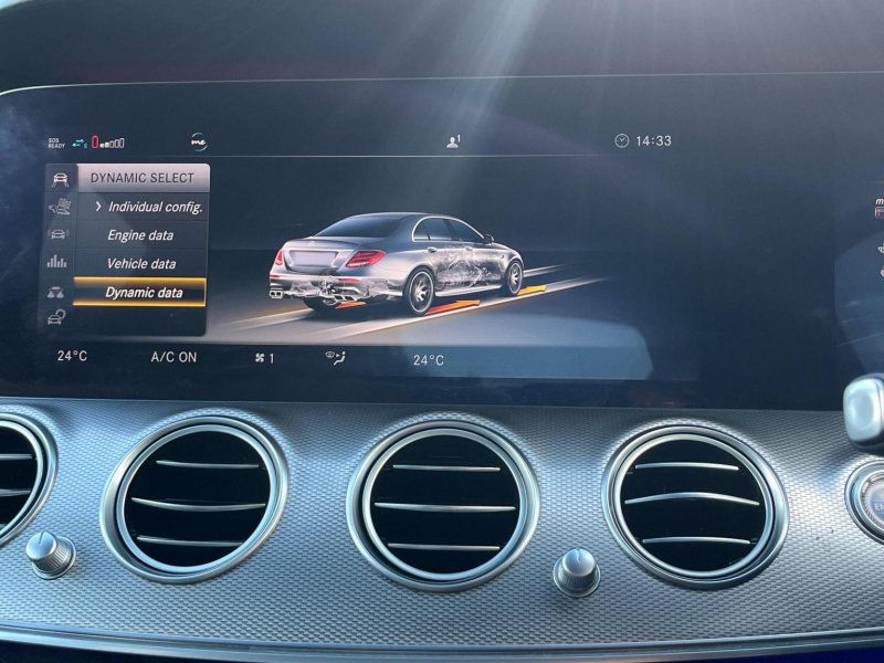 MERCEDES-BENZ E CLASS