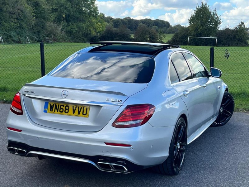 MERCEDES-BENZ E CLASS