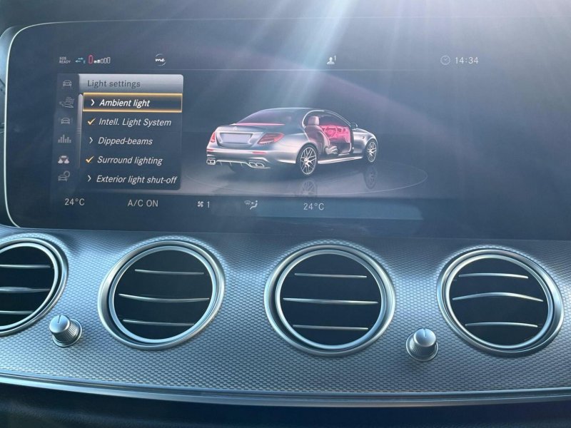 MERCEDES-BENZ E CLASS