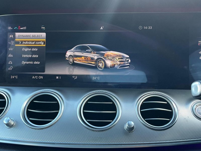 MERCEDES-BENZ E CLASS