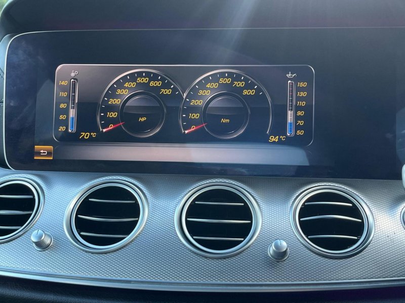 MERCEDES-BENZ E CLASS